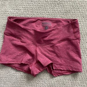 Women's Nobull shorts 2"